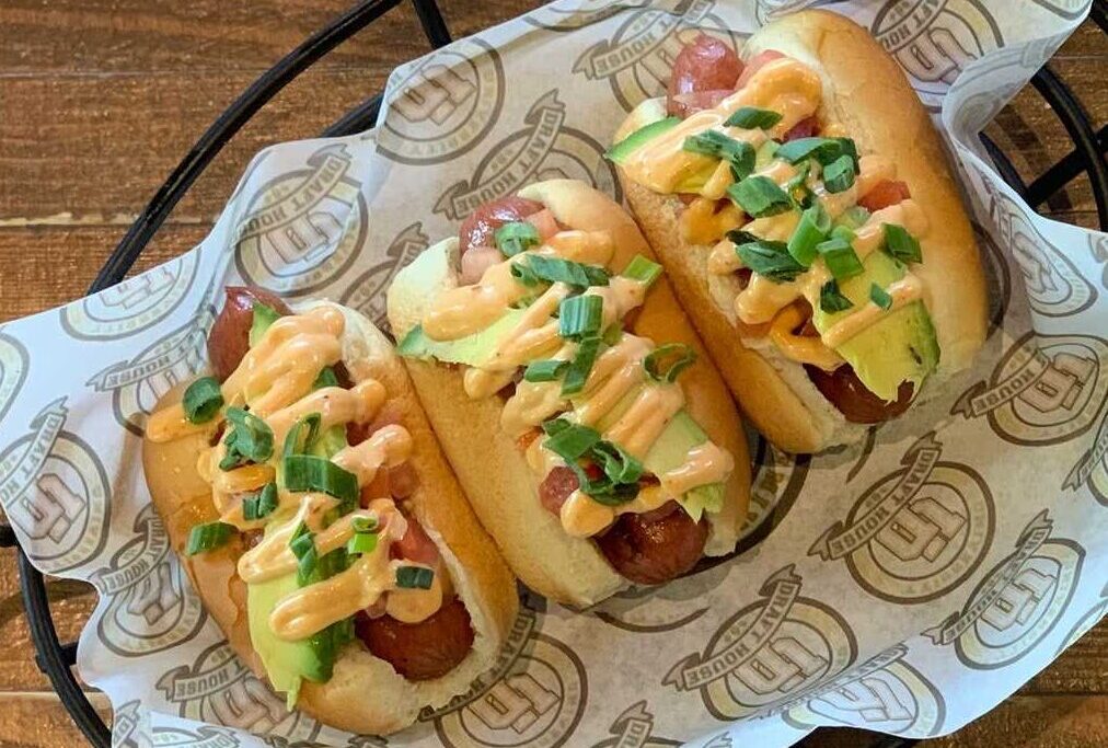 Hot Diggity Dawgs